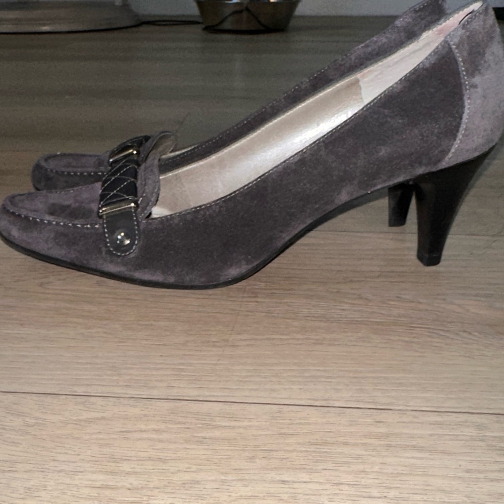Talbots Vintage Suede Loafers with Heel - Picture 4 of 8